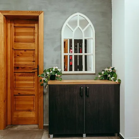 Luxury Style Sastin-Straze