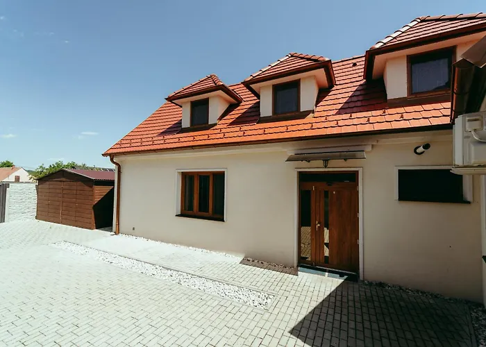 Luxury Style Sastin-Straze