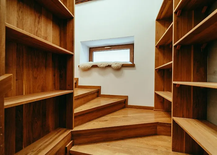 Luxury Style * Sastin-Straze